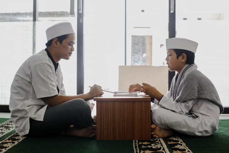 muslim-student-learning-quran