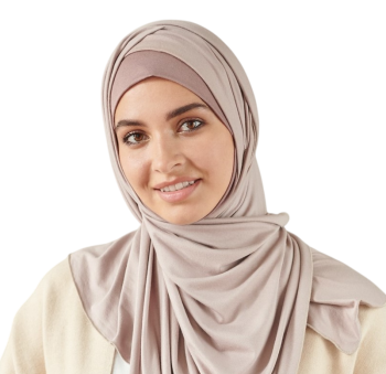 beautiful-muslim-woman-wearing-headwrap1-.png