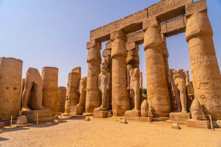 sculptures-of-pharaohs-and-ancient-egyptian-drawings-on-the-columns-of-the-luxor-temple-1
