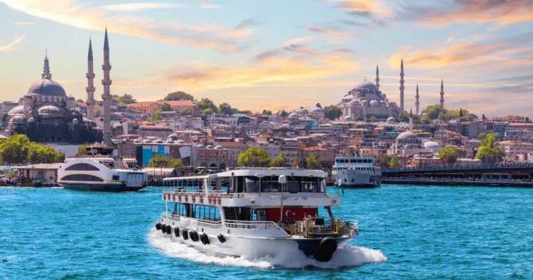 classic-istanbul-bosphorus-cruise